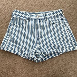 AE Mom Shorts